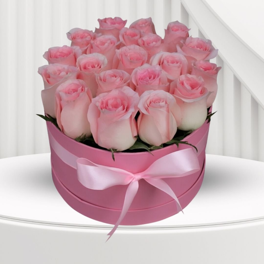 Pink roses flower box