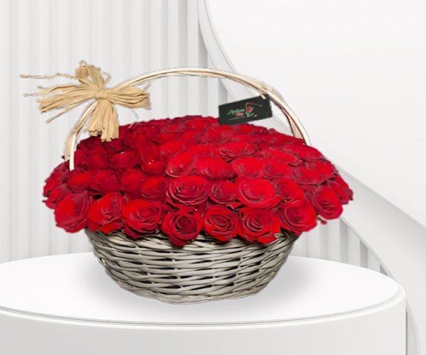 Red Rose Basket