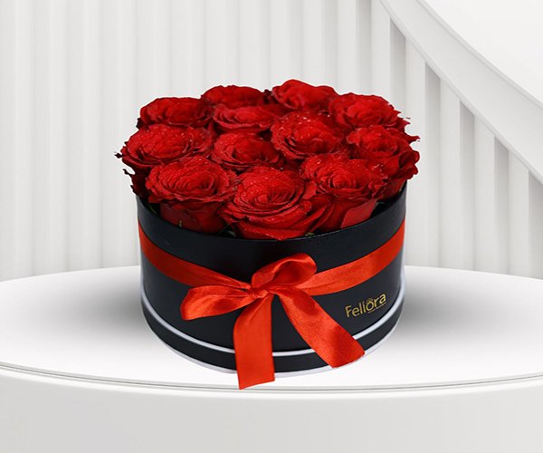 Red Rose Round Box